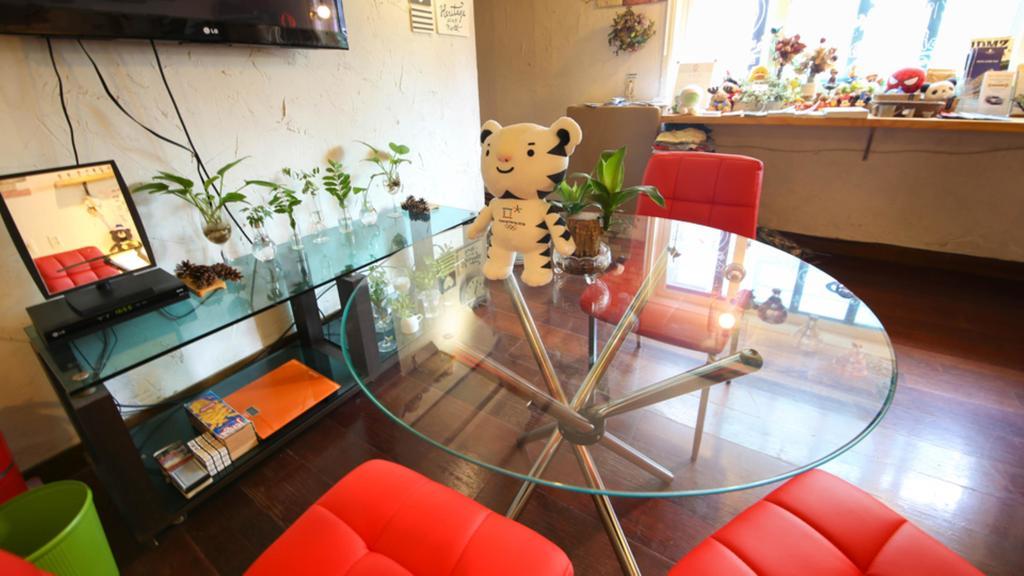 Comeinn Guesthouse Hongdae - Female Only Seoul Eksteriør bilde