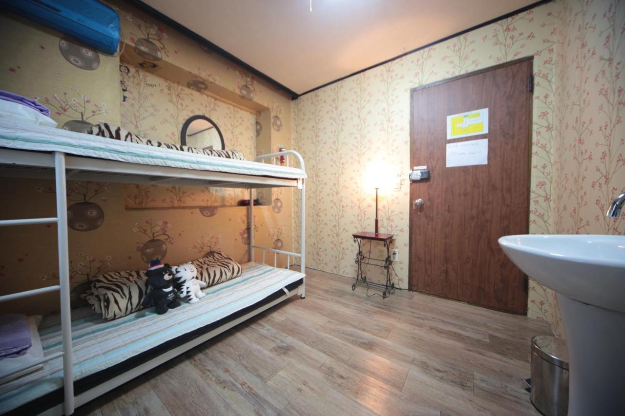 Comeinn Guesthouse Hongdae - Female Only Seoul Eksteriør bilde